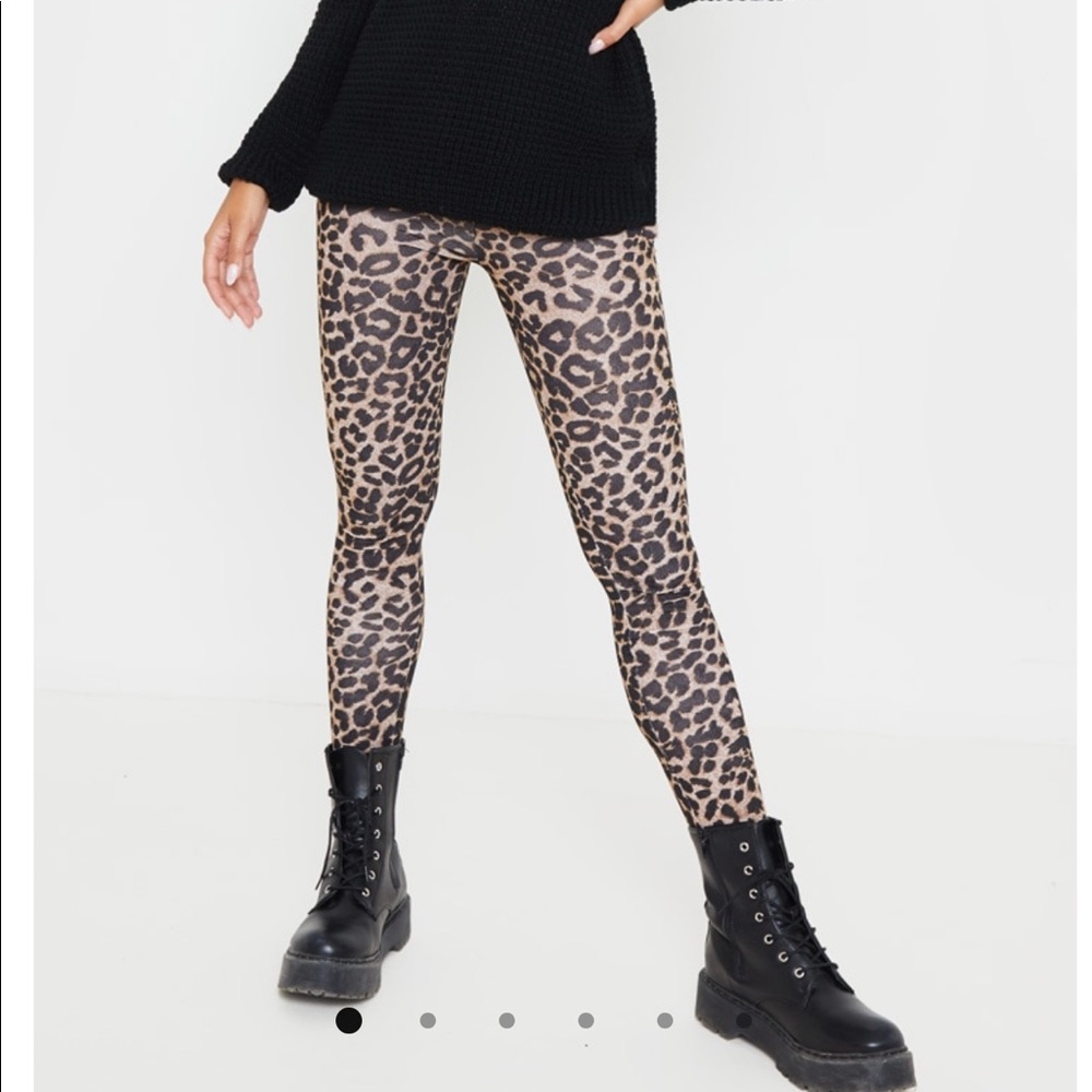 Stretchy leopard print leggings